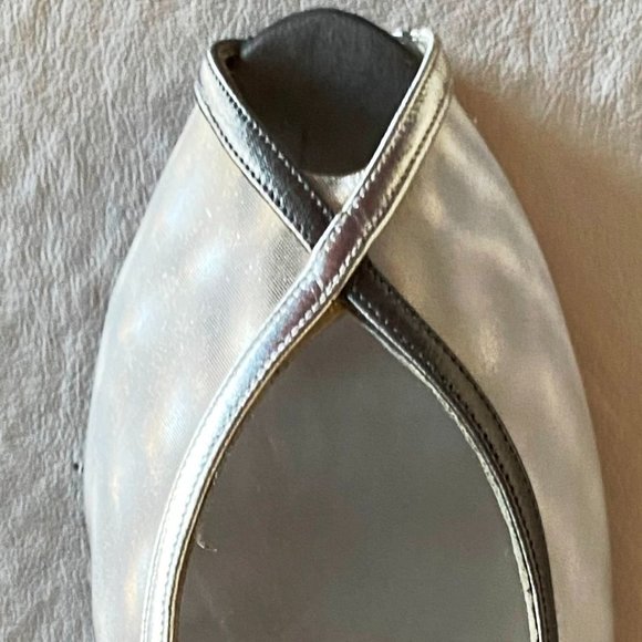 Stuart Weitzman Open Toe Slingback Silver Pumps 9 - Picture 3 of 11